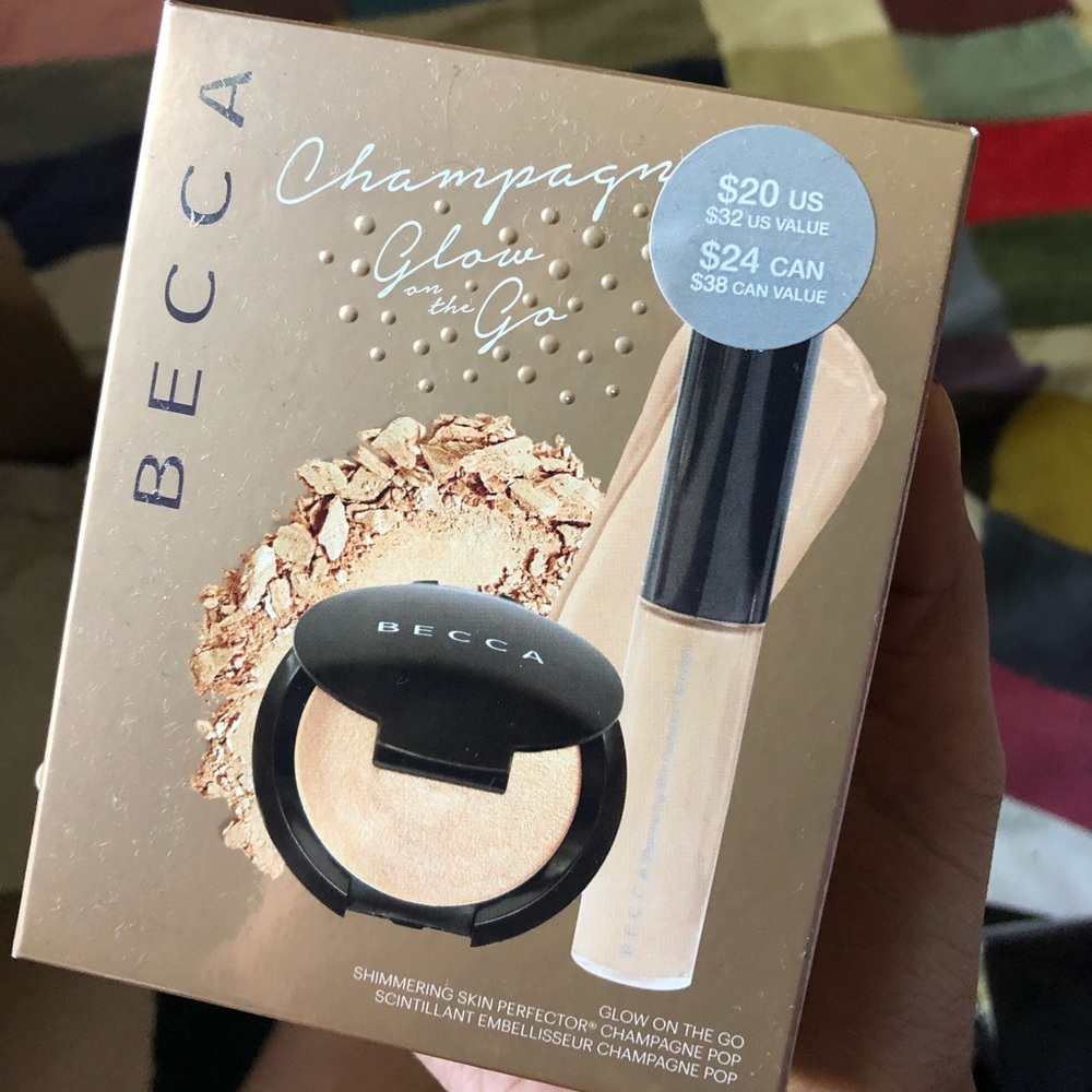 Becca Glow on the Go Highlighter set